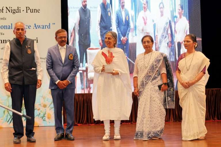 दीदी कृष्णा कुमारी यांना आंतरराष्ट्रीय शांतता पुरस्कार