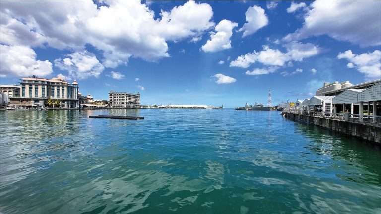  ‘घुमंतु २५’ प्रवास आणि फोटोंचा अनोखा संगम असलेले प्रदर्शन