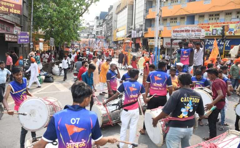 मातृशक्तीला नमन करीत मध्य पुण्यात भव्य शोभायात्रा 