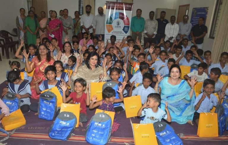 लोहा फाउंडेशनतर्फे मूकबधिर मुलांच्या शाळेसाठी मदतकार्य 