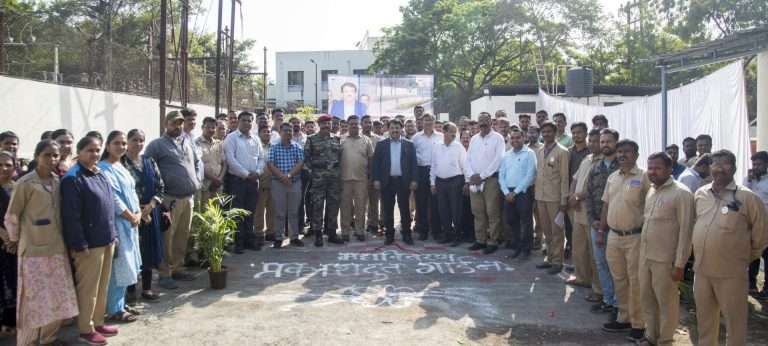 ‘प्रकाशदूत’च्या वनराईने फुलले महावितरणचे दत्तवाडी कार्यालय