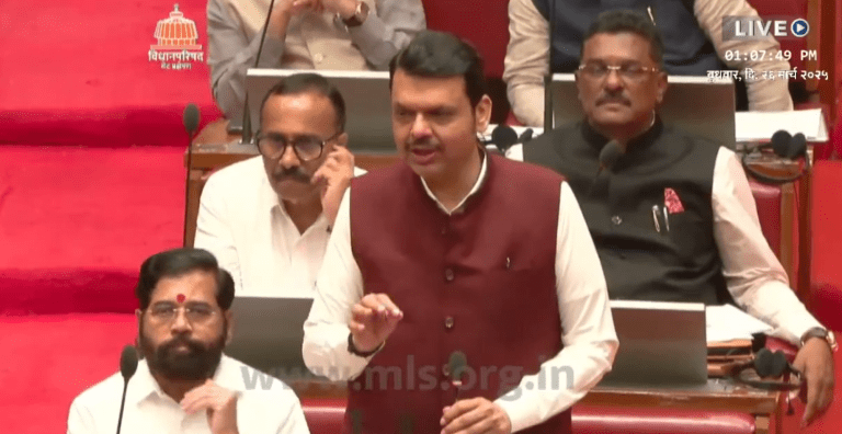 विदर्भाच्या रणजी संघाचे मुख्यमंत्र्यांकडून अभिनंदन