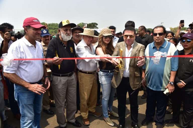 व्हिंटेज व क्लासिक कार्स प्रदर्शनाचे योहान पूनावाला यांच्या हस्ते उद्घाटन संपन्न