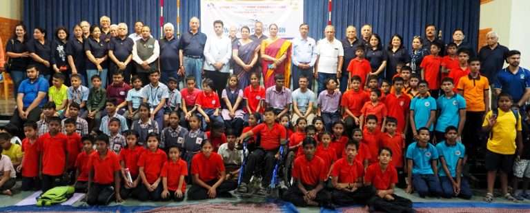 लायन्स क्लब ऑफ पुणे सहकारनगर व देसाई ब्रदर्स गु्रप ऑफ कंपनीज्‌‍ आयोजितअपंग, मूकबधीर विद्यार्थ्यांच्या जलतरण स्पर्धा उत्साहत