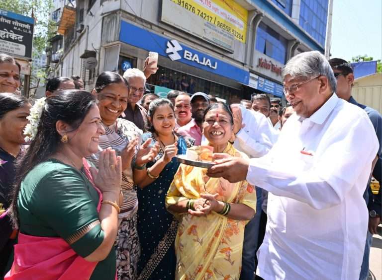 सर्व ठिकाणी पुरुषांनी महिलांचा सन्मान राखावा हे कर्तव्यच – मंत्री चंद्रकांतदादा पाटील.