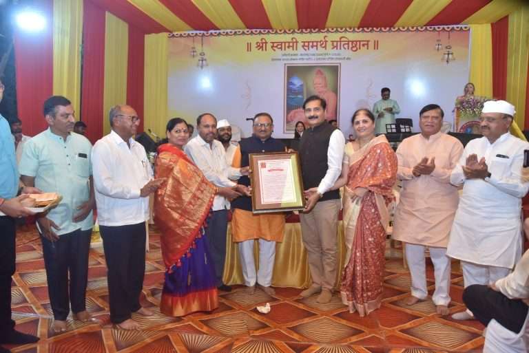 समाजाचा ढळलेला तोल सावरण्यासाठी श्री स्वामी समर्थांचे स्मरण आवश्यक!