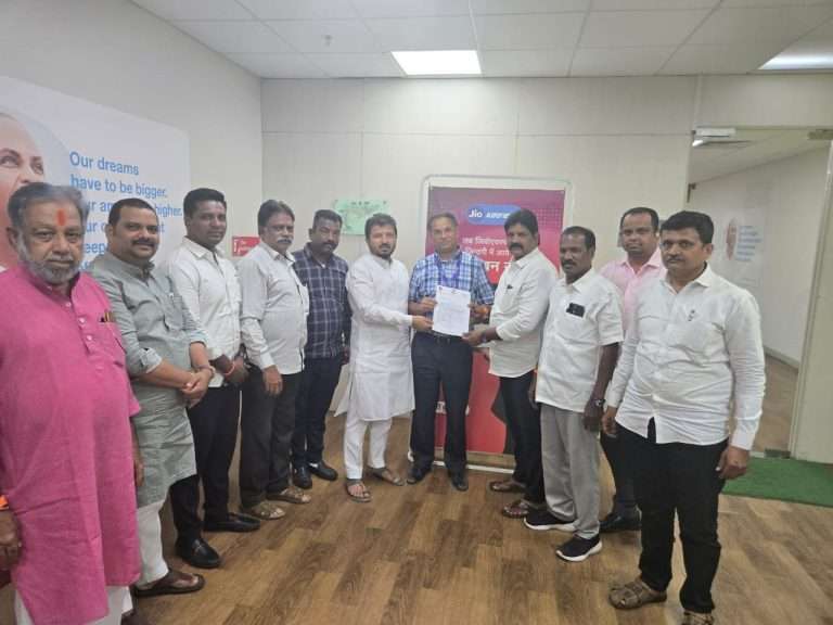 महाराष्ट्रात संवाद मराठीतच..अन्यथा ..रिलायन्स जिओ इन्फोकॉम लिखित इशारा ..