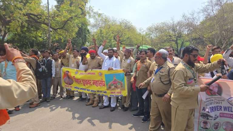 आयोग निर्माण होईपर्यंत मागे हटणार नाही : बाबा कांबळे