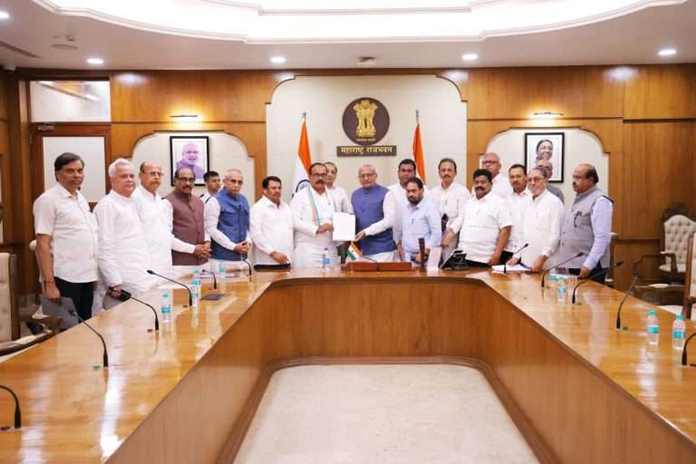 मंत्री नितेश राणेंची राजकीय फायद्यासाठी दोन धर्मात तेढ निर्माण करणारी वादग्रस्त विधाने, तरीही मुख्यमंत्र्यांकडून कारवाई नाही.