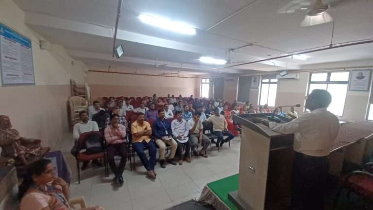 अनंतराव पवार अभियांत्रिकी महाविद्यालयात पालक-शिक्षक सभा उत्साहात