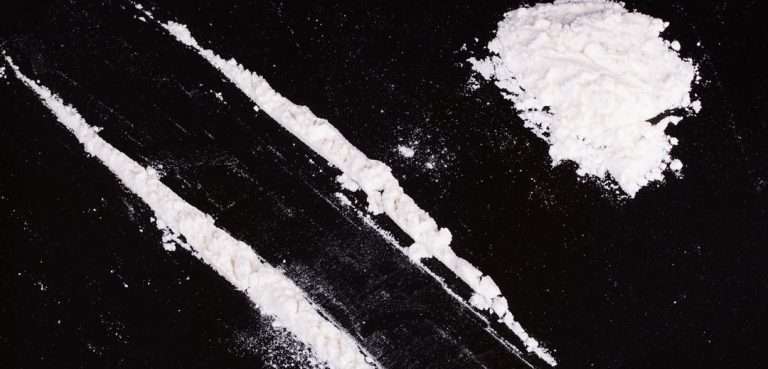 गणेश पेठेत मॅफेड्रॉन (एम.डी.) विकणाऱ्या सराईतास पकडले,सुमारे ६ लाखाचे MD हस्तगत