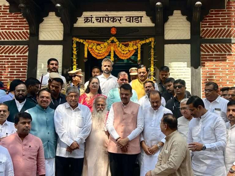 क्रांतिवीर चाफेकर बंधूचे स्मारक युवकांना देशभक्तीचे संस्कार देणारे केंद्र ठरेल-मुख्यमंत्री देवेंद्र फडणवीस यांचे प्रतिपादन