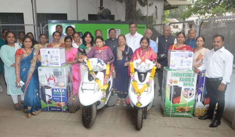 शहीद कॅप्टन सुशांत गोडबोले फाउंडेशन च्या वतीने वीरपत्नींना मदतीचा हात 