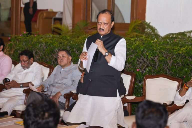 एकदा दोनदा चूक झाली तर समजून घेऊ:तिसऱ्या वेळी माफी नाही- अजितदादांचा इशारा