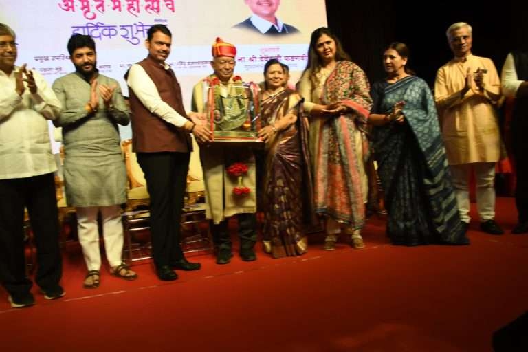 अ‍ॅड. जैन यांचे विविध क्षेत्रातील कार्यपुण्याच्या सामाजिक विकासाला पूरक: मुख्यमंत्री देवेंद्र फडणवीस यांचे गौरवोद्गार