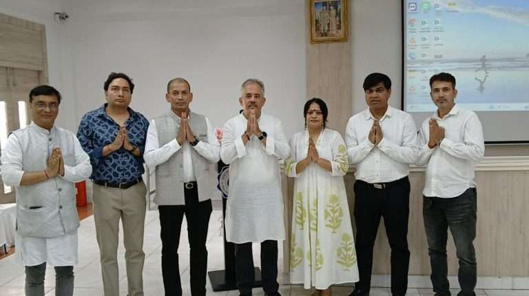 बँकॉकमध्ये पहलगाम पीडितांसाठी अनिवासी भारतीयांनी घेतली शोकसभा