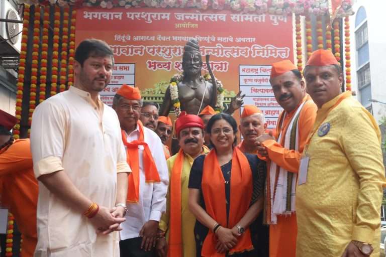 जय परशुराम… च्या जयघोषात मध्य पुण्यात भव्य शोभायात्रा 