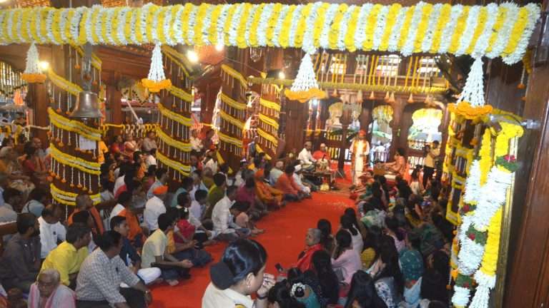 तुळशीबागेत २६४ व्या श्रीरामनवमी उत्सवात श्रीरामजन्म सोहळा थाटात साजरा