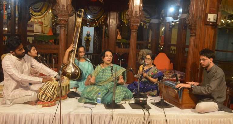 स्वर मैफलीतून उलगडला रामनामाचा महिमा  