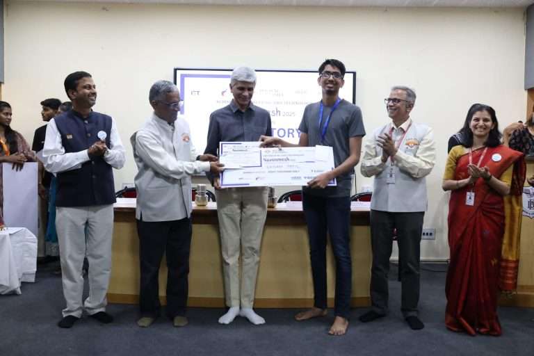 डीईएस पुणे विद्यापीठात ‘तंत्रज्ञान महोत्सव’संपन्न