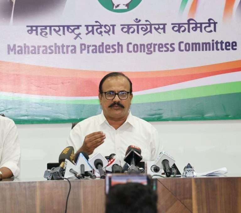 झिजीया कर लावून सुरु असलेली लूट थांबवून पेट्रोलचा दर ५१ रुपये तर डिझेलचा ४१ रुपये प्रति लिटर करा: हर्षवर्धन सपकाळ