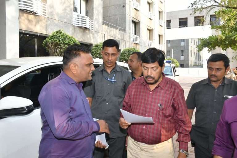 महार रेजिमेंट मुख्यालय बाबासाहेबांचा पुतळा उभारणार : रामदास आठवले