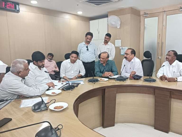 मुळा मुठा नद्यांमधील जलपर्णी तातडीने हटविली जाईल