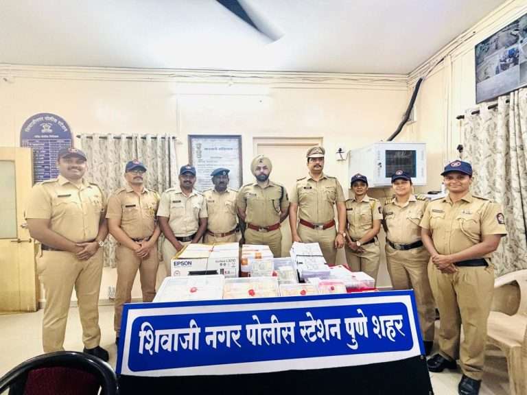 लोहगावात २०० आणि ५०० च्या बनावट नोटा छापून त्या चलनात आणणाऱ्या टोळीचा शिवाजीनगर पोलिसांनी केला पर्दाफाश