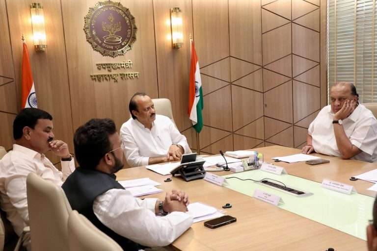 महाराष्ट्र राज्य वक्फ मंडळाच्या समस्या सोडवण्यासाठी सर्वतोपरी मदत करणार- उपमुख्यमंत्री अजित पवार यांची ग्वाही