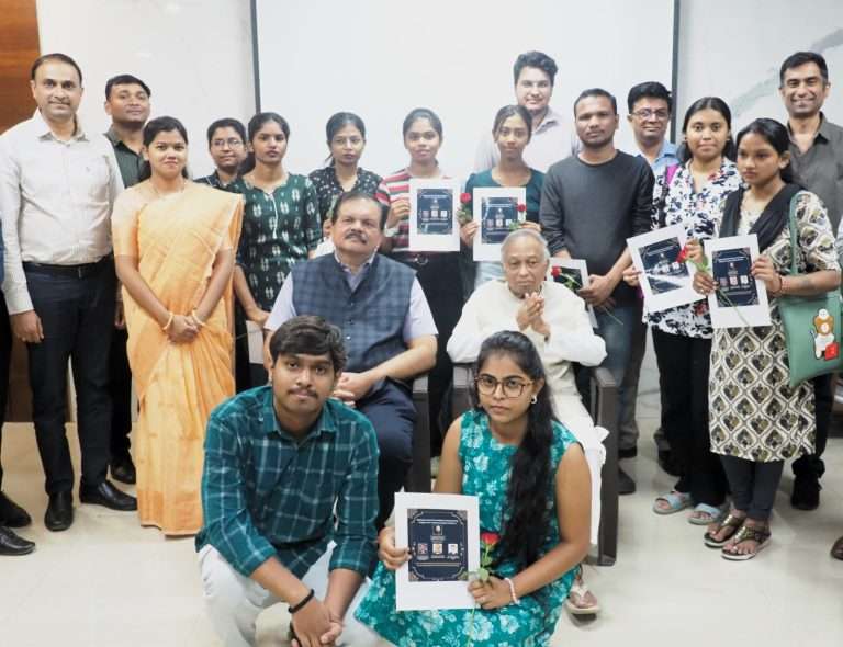 वंचित, गुणवंत विद्यार्थ्यांना कौशल्य विकासासाठी आर्थिक पाठबळ