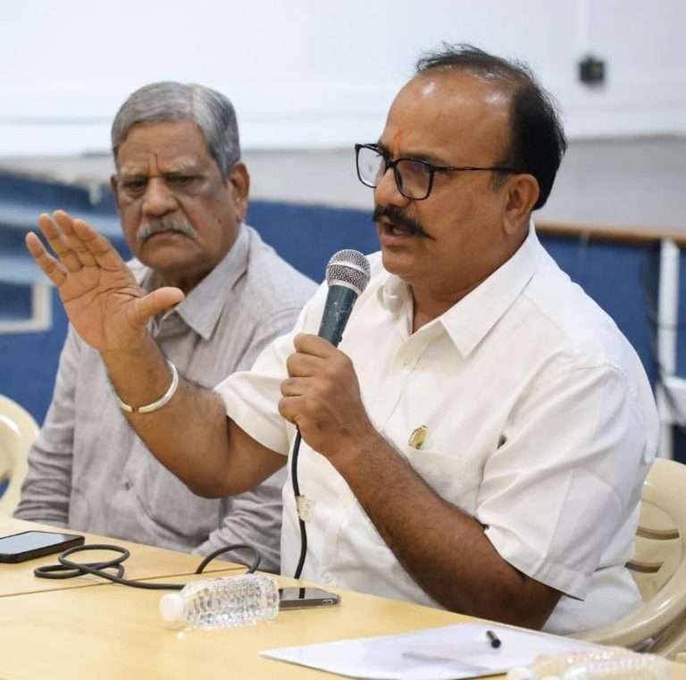 मतदान संपल्यावर १७ ईव्हीएमचे सील तोडून पुन्हा मतदान पण गुन्हा दाखल नाही: हर्षवर्धन सपकाळ.