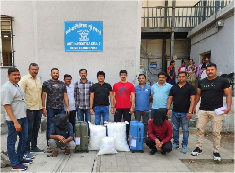 पुणे रेल्वे स्टेशन आणि खडकी परिसरातून 64 किलो गांजा जप्त; पाच जणांना अटक