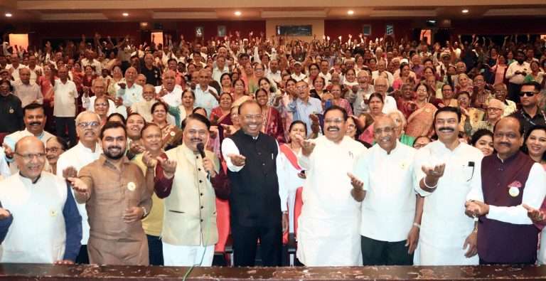 हास्ययोग चळवळ समाजाला सकारात्मक, सुदृढ बनवतेय-चंद्रशेखर बावनकुळे