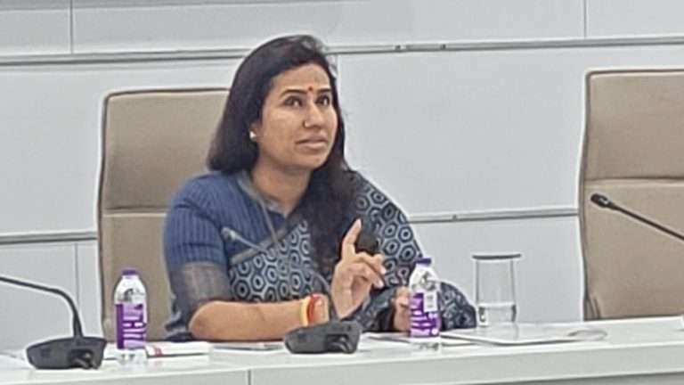 राज्यमंत्री मेघना बोर्डीकर यांनी घेतला पुणे जिल्ह्याच्या कामाकाजाचा आढावा