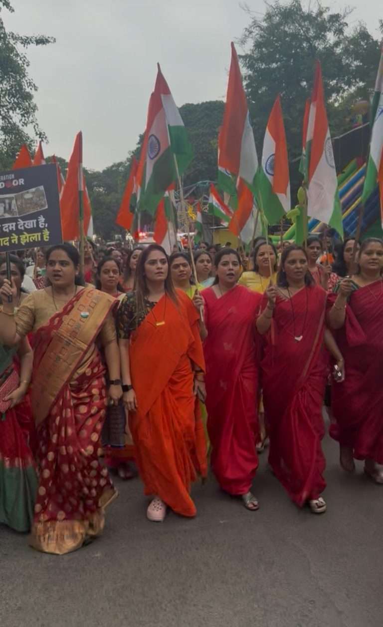 पहेलगाम हल्ल्यातील शहीदांना अभिवादन आणि लष्कराच्या पराक्रमाला सलाम करण्यासाठी पुण्यात ‘सिंदूर यात्रा’ – राष्ट्रभक्तीची उत्स्फूर्त अभिव्यक्ती
