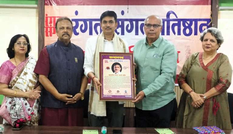 नाकर्ते सरकार, बेजबाबदार शहरी नागरिकांमुळे पाणी समस्या