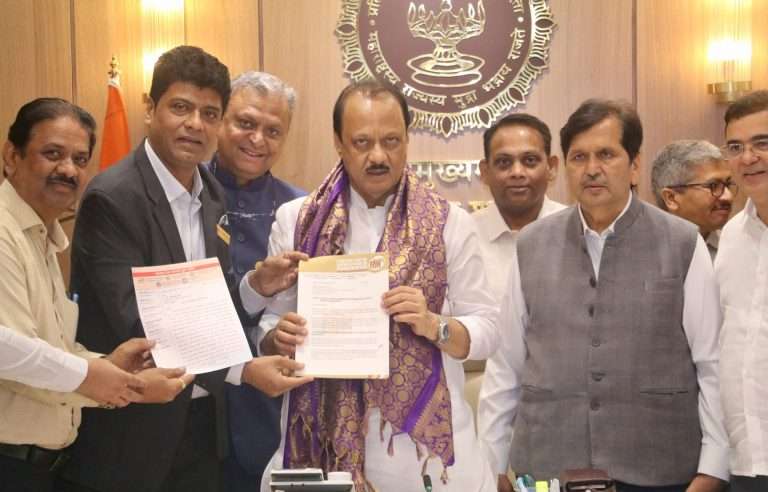 उपमुख्यमंत्री अजित पवार यांच्या अध्यक्षतेखालील बैठकीतशेतकरी हितरक्षण, व्यापाऱ्यांकडून करवसुली, सुरक्षेवर चर्चा