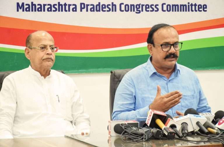 राहुल गांधींचा ताफा अडवणे ही हुकुमशाही, मुलभूत अधिकारांवर घाला.