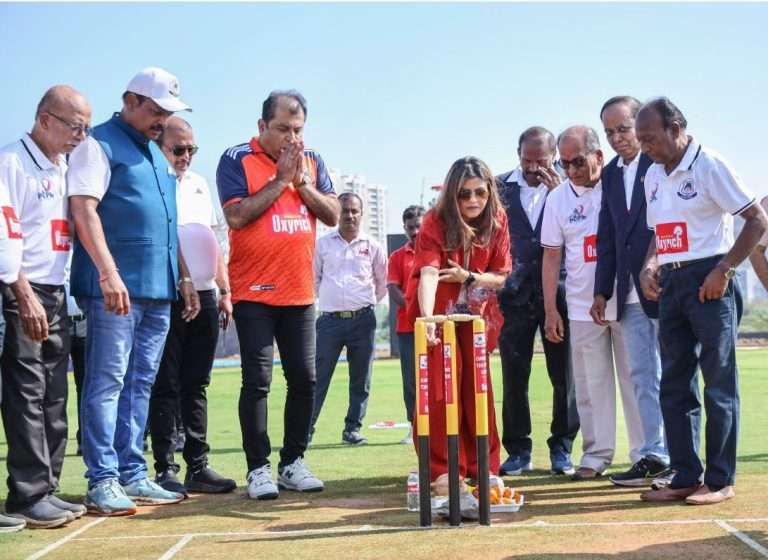 ‘पिंपरी चिंचवड प्रीमीअर लीग’ (पीसीपीएल) टेव्न्टी-२० क्रिकेट स्पर्धेचे उद्घाटन जान्हवी धारिवाल-बालन यांच्या हस्ते संपन्न !!