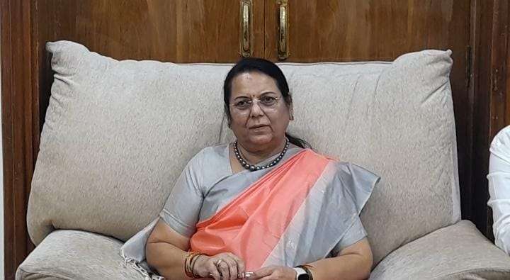 जास्तीत जास्त भूभागावर वीज अटकाव यंत्रे बसवा-डॉ. नीलम गोऱ्हे