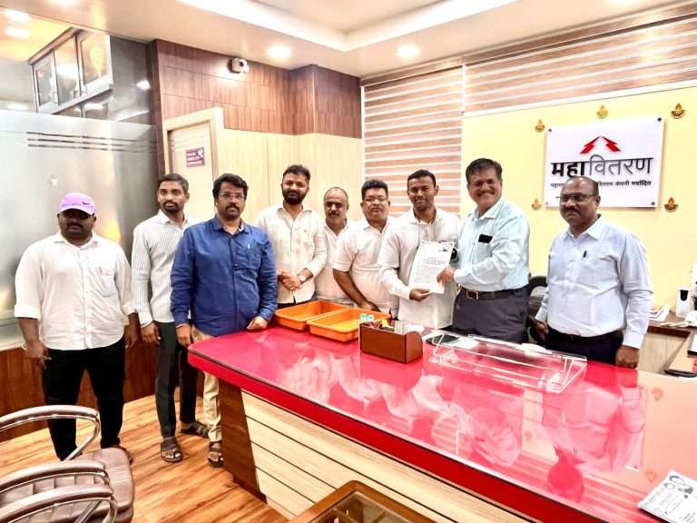 भाजप शहराध्यक्षाचे कार्यालय आणि व्यायामशाळा वीजचोरीत सापडल्याचा काँग्रेस- शिवसेना कार्यकर्त्यांचा दावा