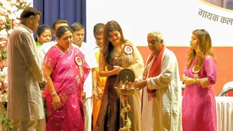 गायक, कलावंतांनी  कालानुरूप होणारे बदल स्वीकारले पाहिजे – पं. अजय पोहनकर