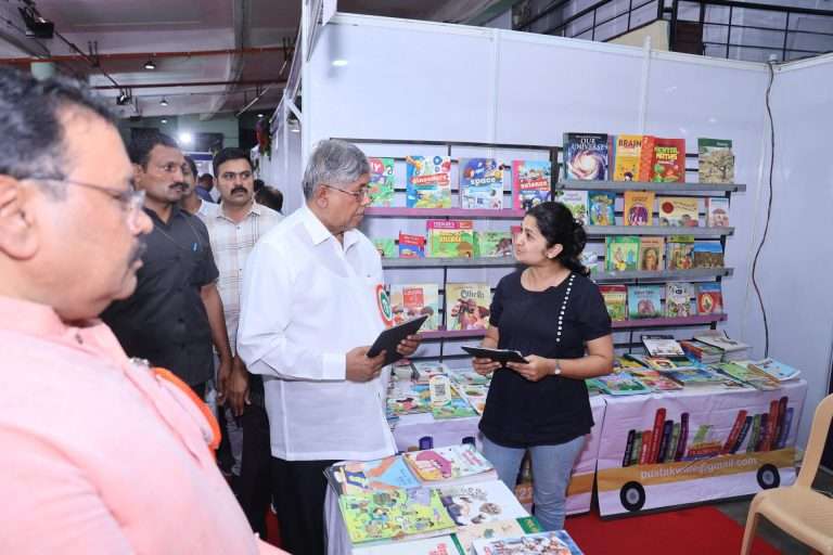 बाल पुस्तक जत्रा राज्यभरात व्हावी – उदय सामंत