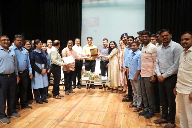 पीएमआरडीएच्या अधिकारी, कर्मचाऱ्यांचा गौरव