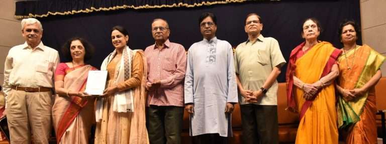 गानवर्धनतर्फे नेहा महाजन यांचा कै. सुचेता नातू स्मृती युवा सतारवादक पुरस्काराने गौरव