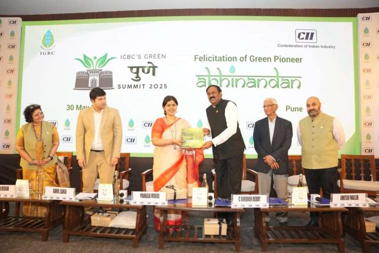 विकासक आणि वास्तुविशारदांनी ग्रीन अँड नेट झिरो बिल्डिंग संकल्पना स्वीकाराव्यात – मंत्री पंकजा मुंडे 