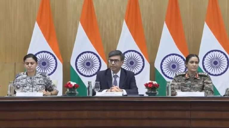 पाकचे ३६ ठिकाणी घुसखोरीचे प्रयत्न भारताने हाणून पाडले