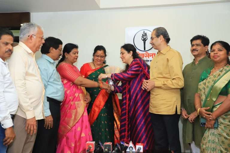 उद्धव -राज एकत्र येणार काय? उद्धव म्हणाले … जे महाराष्ट्राच्या मनात तेच होईल, आमच्या दोघांच्या मनात संभ्रम नाही