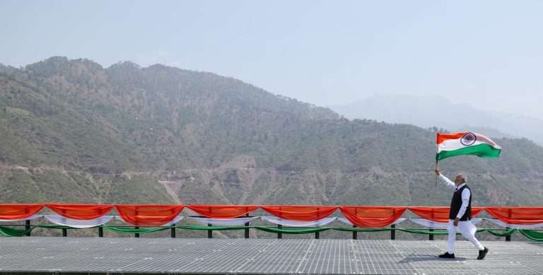 चिनाब रेल्वे पुलावर तिरंगा ध्वज दिमाखात  फडकत आहे : पंतप्रधान