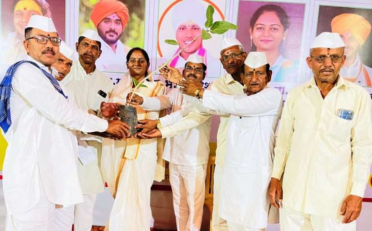 ह.भ.प. अश्विनी महाराज टाव्हरे यांची पर्यावरण प्रबोधनाची वारी…!